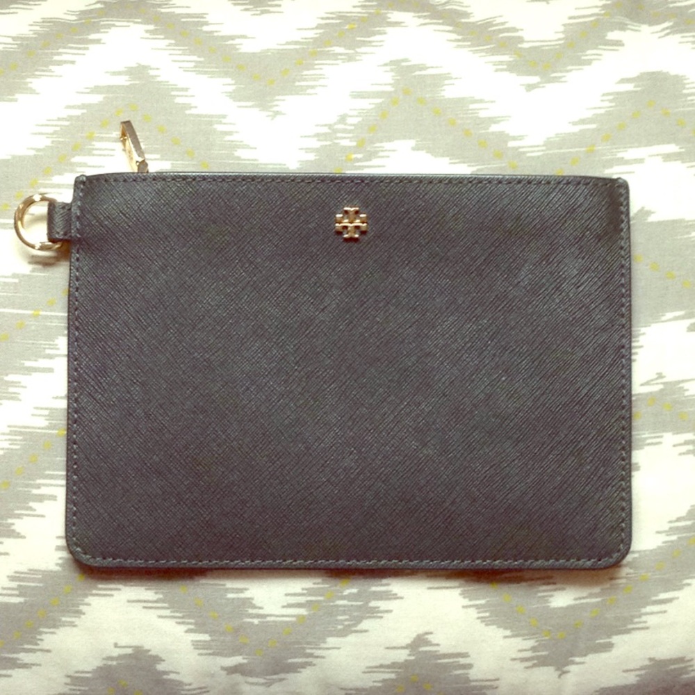 Hunter Green Tory Burch Wristlet